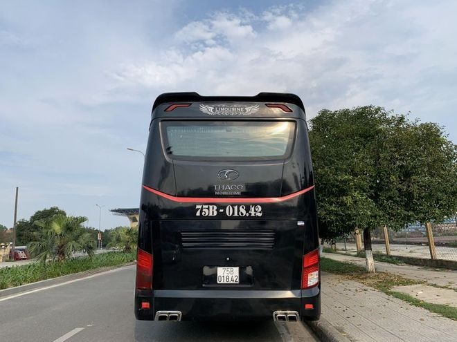 Xe Sâm Hương Mặt sau xe Limousine giường nằm 32 chỗ