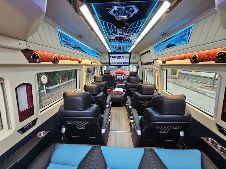 Xe Thời Đại 4.0 Limousine Tiện ích Nội thất 
