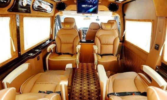 Limousine 9 chỗ VIP Netviet Travel