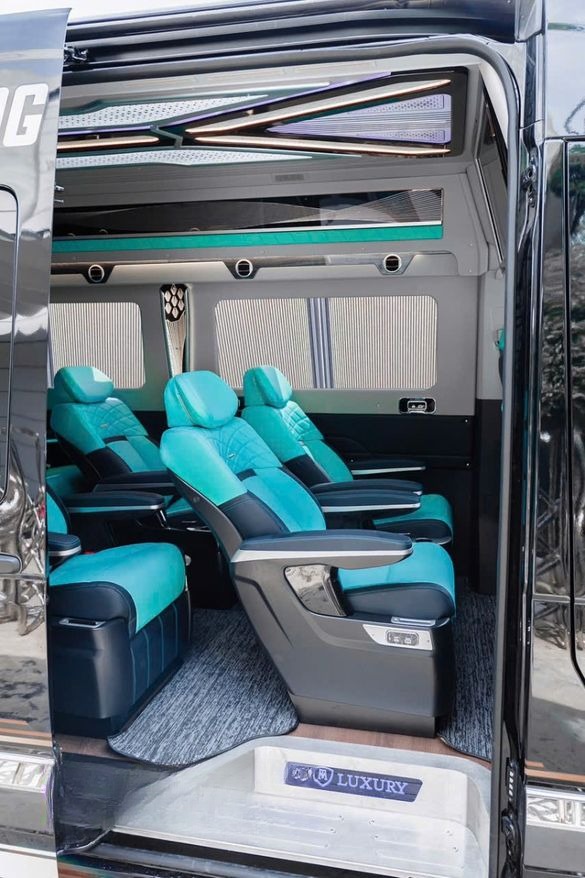 Xe Hoàng Phương Limousine (Hải Phòng) Nội thất Limousine 9 chỗ