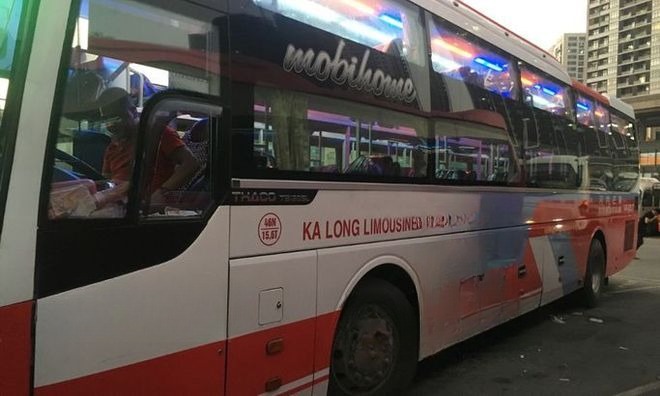 Xe Ka Long Limousine VIP Bên hông xe Giường nằm 44 chỗ VIP
