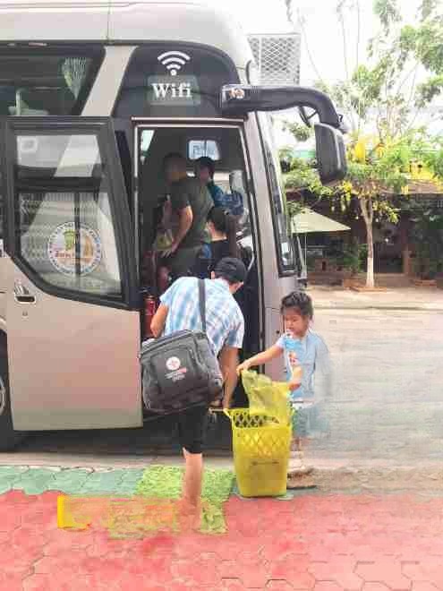 Xe Trung Nga Bên hông xe Tiện ích Giường Nằm 40 Chỗ