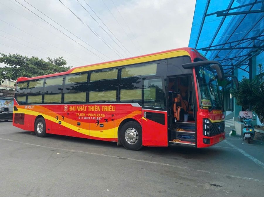 Xe Đại Nhật Thiên Triều undefined
