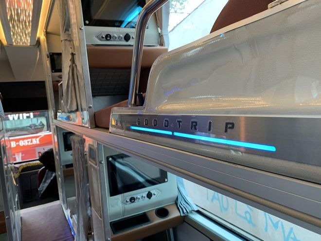 Xe Dương Vũ Tiện ích Limousine giường nằm 34 chỗ