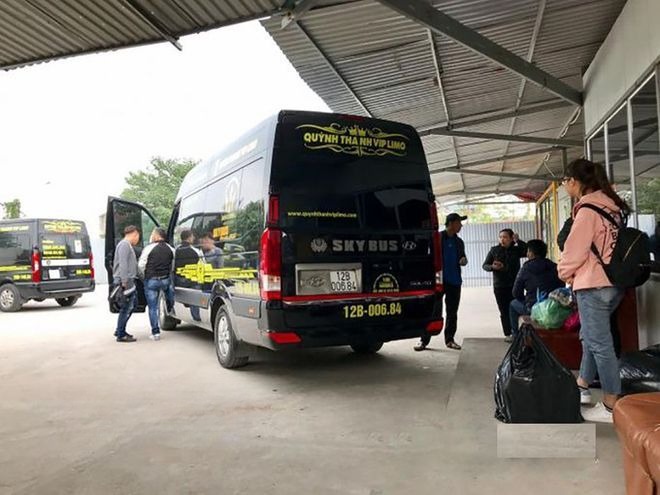 Xe Quỳnh Thanh Vip Limo Mặt sau xe Limousine 9 chỗ VIP
