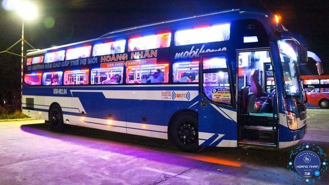 Xe Lovabus Bên hông xe Giường nằm 43 chỗ