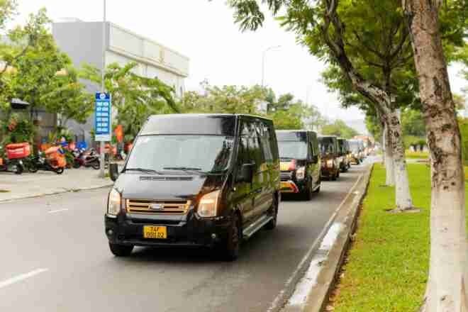 Xe Tân Quang Dũng Limousine Mặt trước xe 