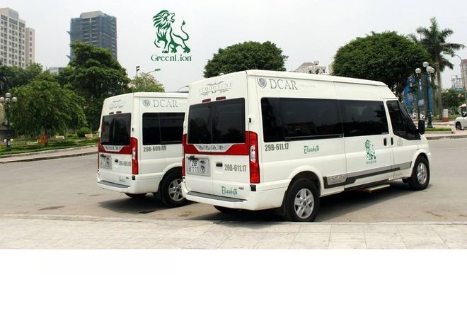 Xe GreenLion Bus Mặt sau xe Limousine 9 chỗ VIP