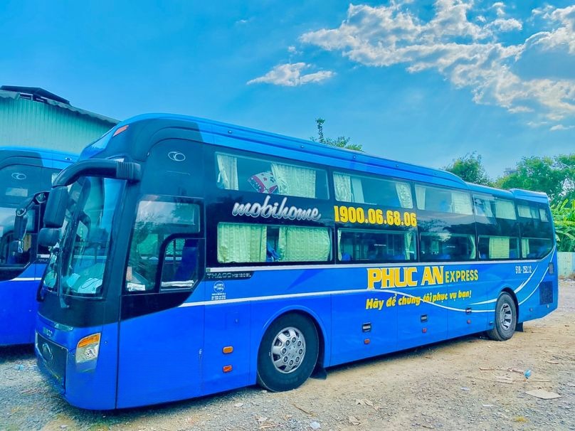 Xe Phúc An Express Mặt trước xe Bên hông xe Giường nằm 40 chỗ (new)