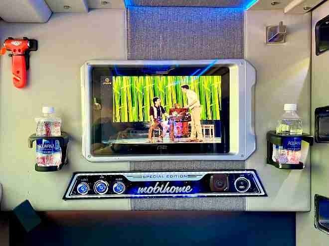 Xe Thảo Hồng Tiện ích Xe 22 Phòng VIP