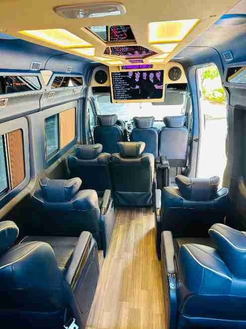 Xe Hoàng Kim - Đắk Nông Tiện ích Nội thất Limousine 9 chỗ
