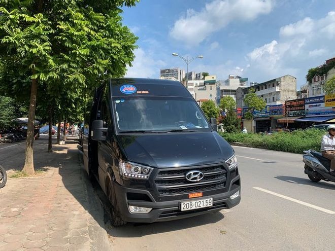 Xe An Bình (Ba Bể) Bên hông xe Ghế ngồi 16 chỗ 