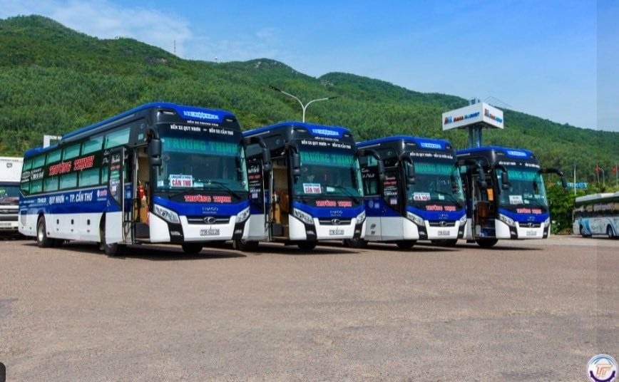 Xe Trường Thịnh Mặt trước xe Bên hông xe Giường nằm 44 chỗ
