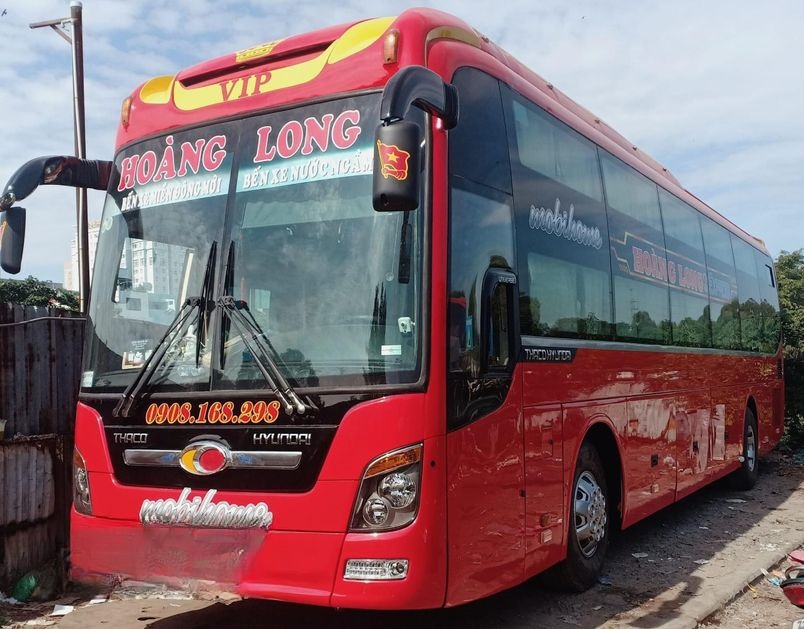 Xe HTX Hoàng Long Mặt trước xe Giường nằm 40 chỗ