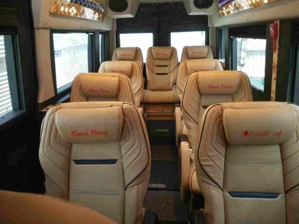 Xe Khanh Phong Nội thất Limousine 9 chỗ