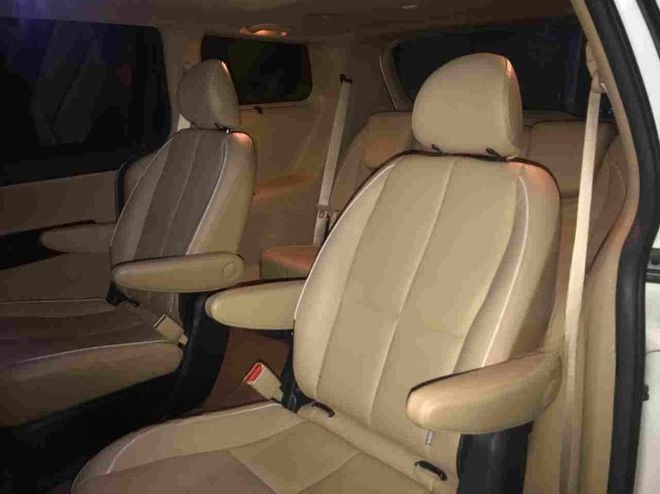 Xe Cửa Ông Limousine Ghế ngồi Nội thất Tiện ích Sedona 7 chỗ