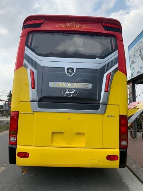 Xe SANI Express Mặt sau xe Giường nằm đôi 27 giường