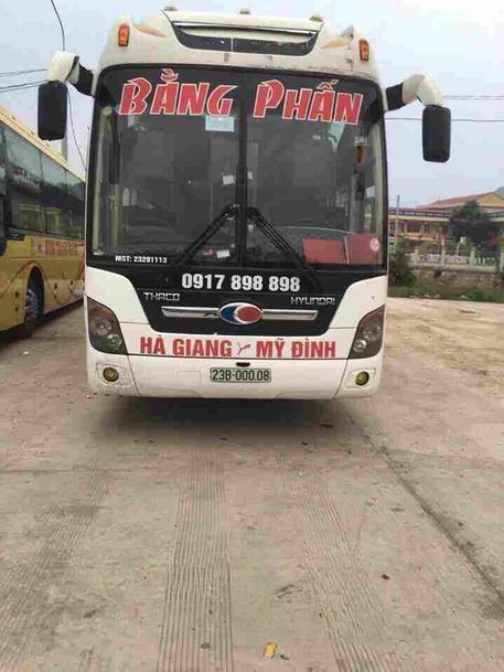 Xe Bằng Phấn Mặt trước xe Giường nằm 40 chỗ