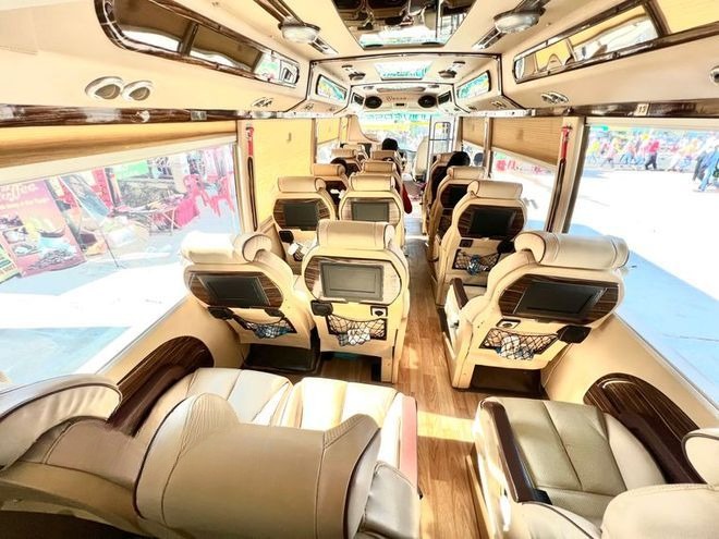 Xe Saco Travel Ghế ngồi Nội thất Tiện ích Limousine ghế ngồi 19 chỗ