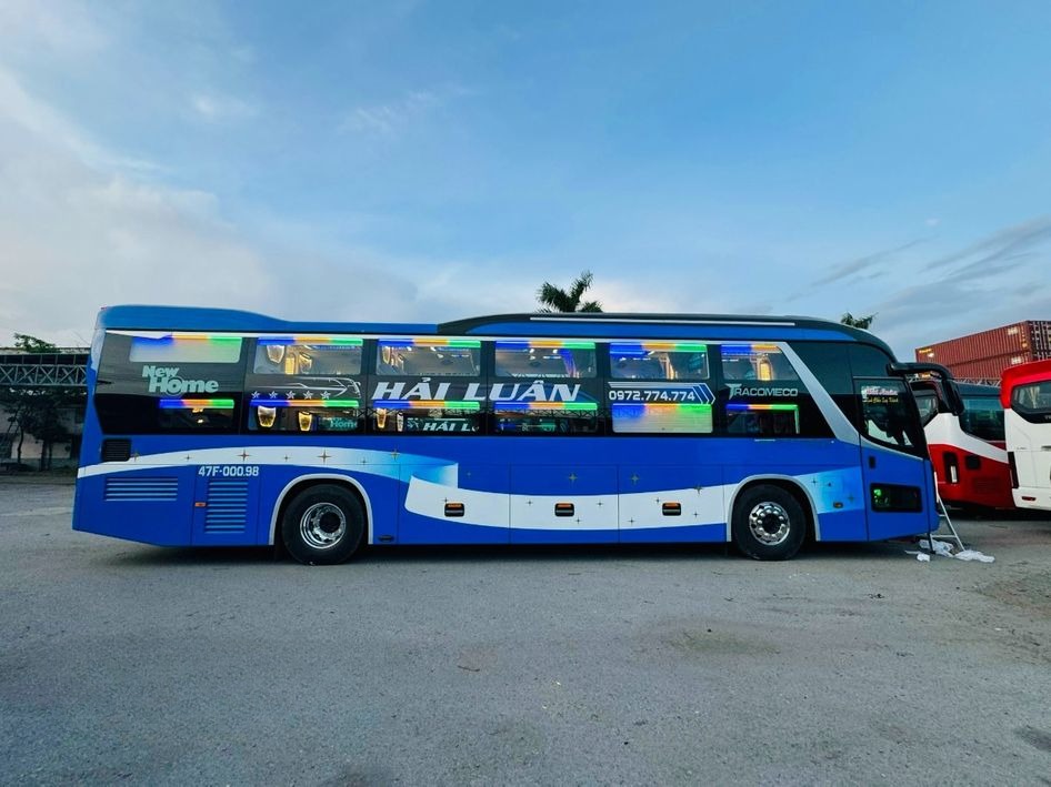 Xe Hải Luân Bên hông xe Limousine 24 Phòng