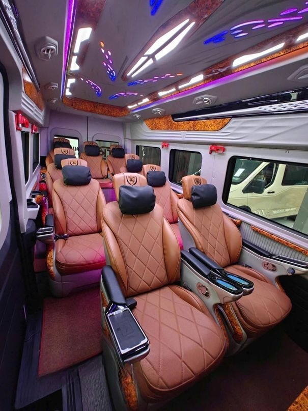 Xe Thiên Kim Limousine Ghế ngồi Tiện ích Nội thất Limousine 11 chỗ