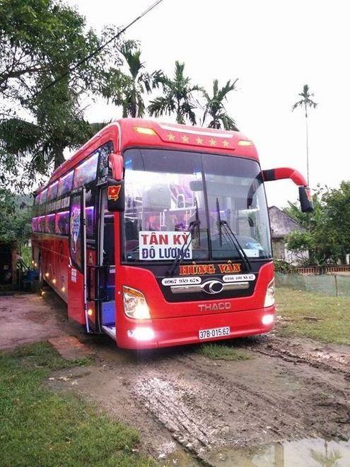 Xe Hùng Vân Mặt trước xe Giường nằm 44 chỗ