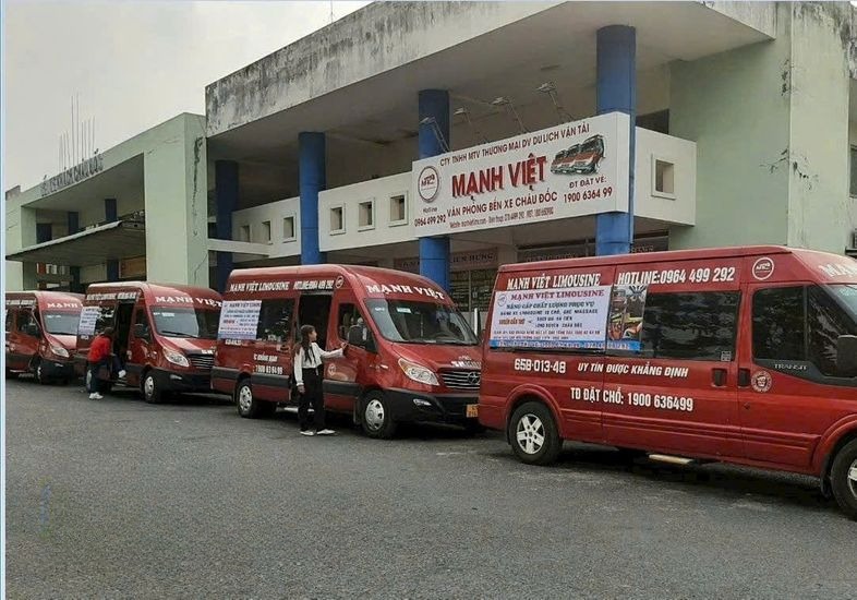 Xe Lovabus Mặt sau xe Limousine 10 chỗ