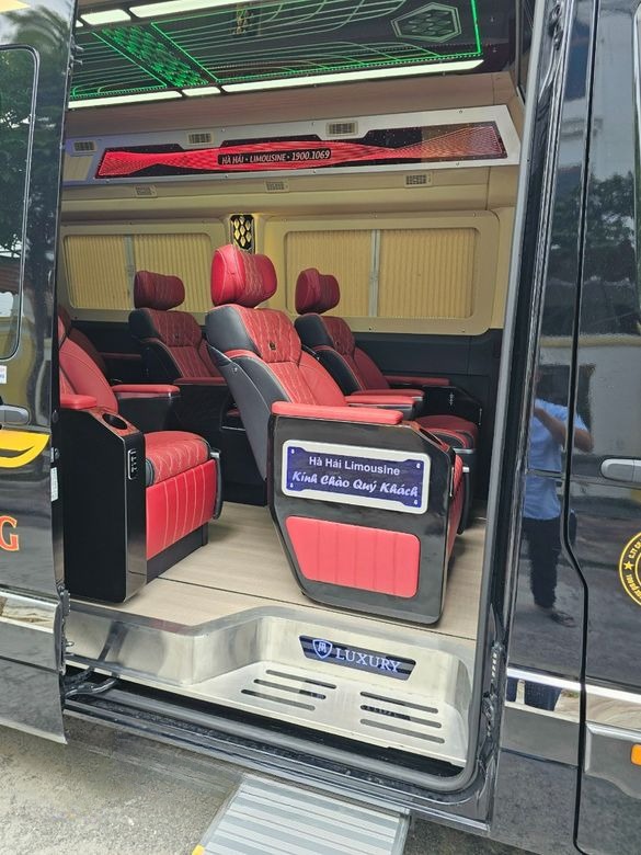 Xe Hà Hải Limousine Nội thất Limousine 11 chô