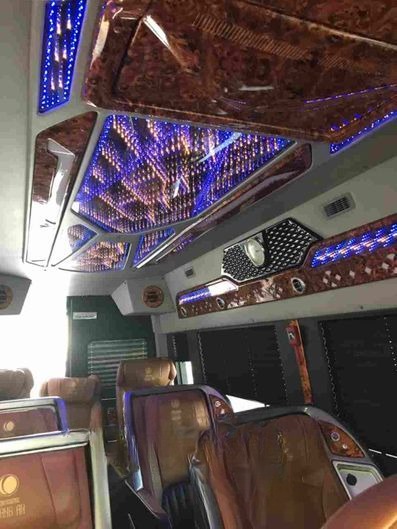Xe Tràng An Limousine Ghế ngồi Tiện ích Nội thất Limousine 12 chỗ