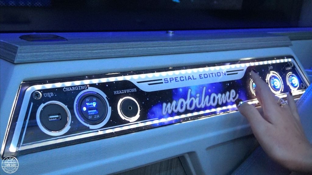 Xe Thái Sơn Tiện ích Limousine 24 Phòng
