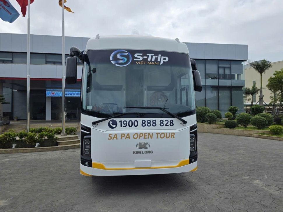 Xe S Trip Việt Nam Mặt trước xe Cabin 24 Phòng