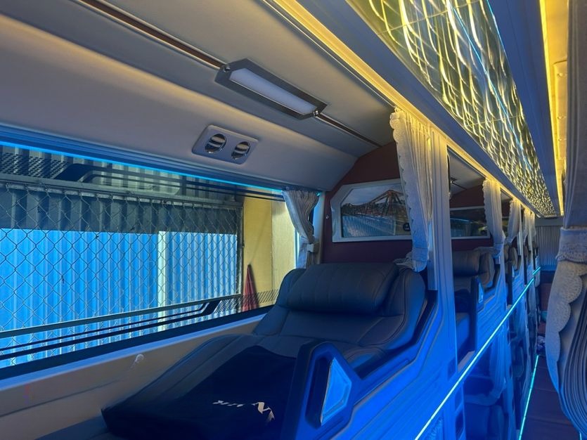 Xe Tuấn Trung Giường nằm Nội thất Tiện ích Limousine 34 giường