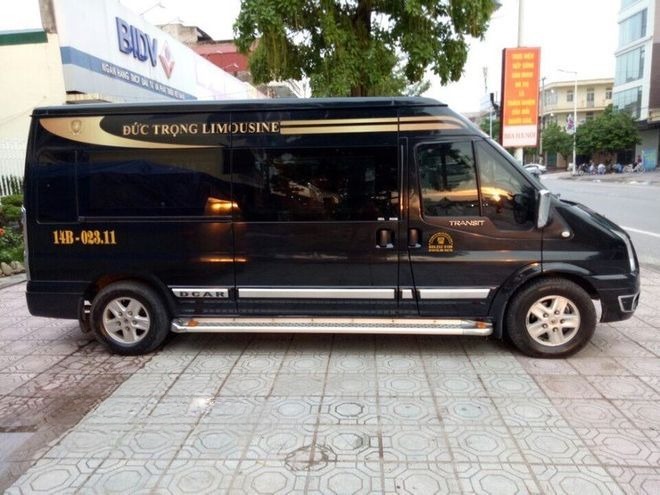 Xe Đức Trọng Limousine Bên hông xe Limousine 9 chỗ