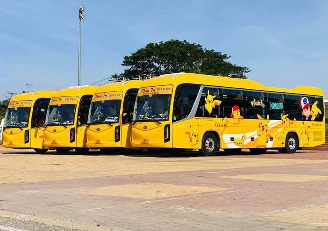 Xe Lovabus Mặt trước xe Limousine giường nằm 34 chỗ PIKACHU