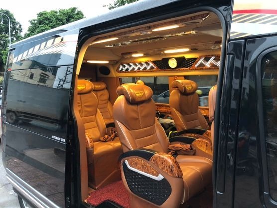 Xe Minh Hiếu Limousine Ghế ngồi Tiện ích Limousine 9 chỗ VIP