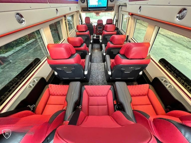Xe Hùng Thắng (Thanh Hóa) Tiện ích Limousine 12 chỗ