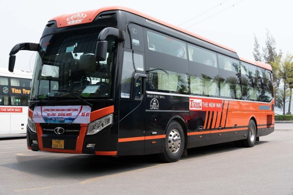 Xe Lovabus Mặt trước xe Giường nằm 42 chỗ
