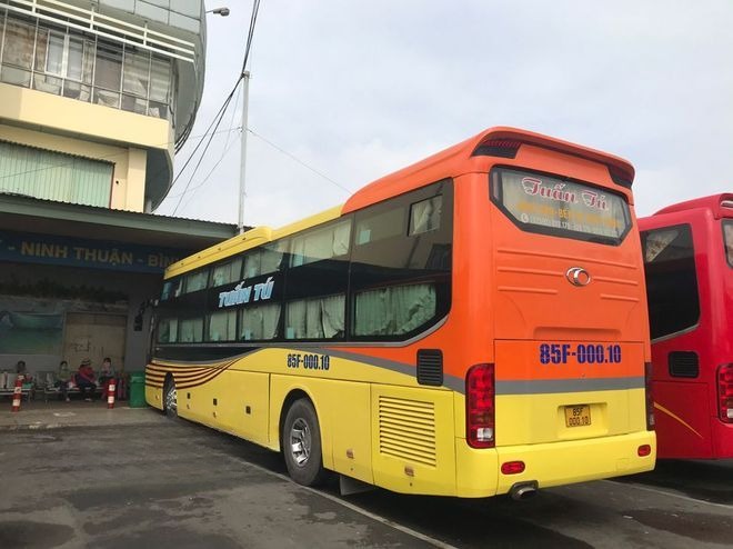 Xe Lovabus Mặt sau xe Bên hông xe Giường nằm 40 chỗ