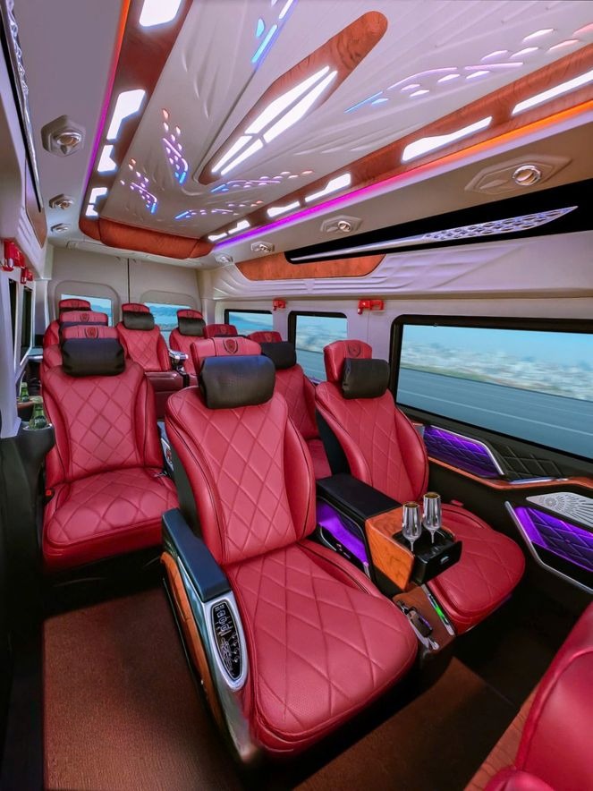 Xe Đất Mới Limousine VIP Ghế ngồi Nội thất Limousine 11 chỗ