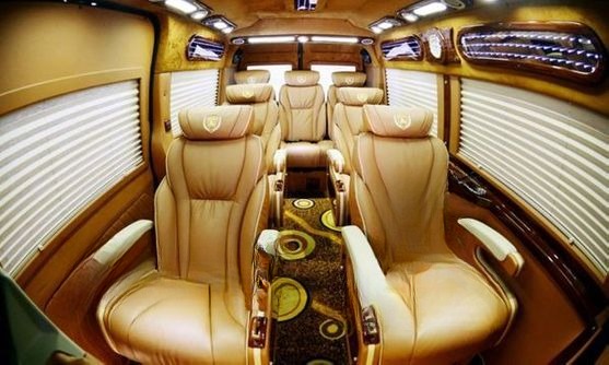 Xe Lý Thảo Ghế ngồi Tiện ích Limousine 9 chỗ VIP