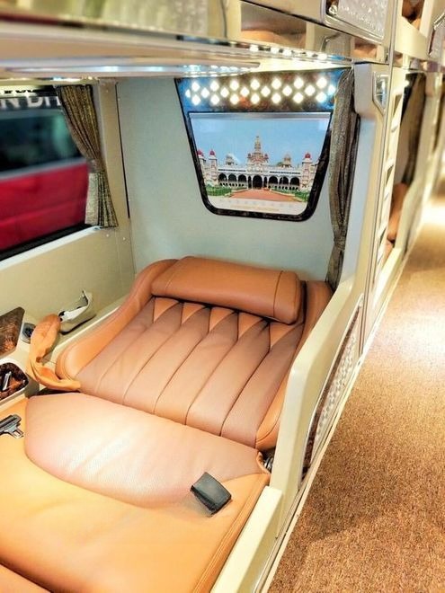 Xe Lovabus Giường nằm Tiện ích Nội thất Limousine giường phòng 22 chỗ