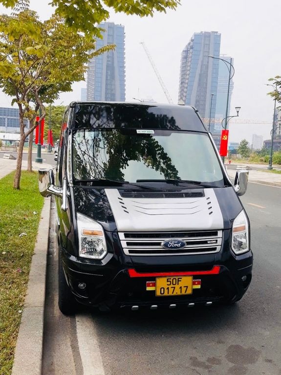 Xe G5Car Mặt trước xe Limousine 9 chỗ