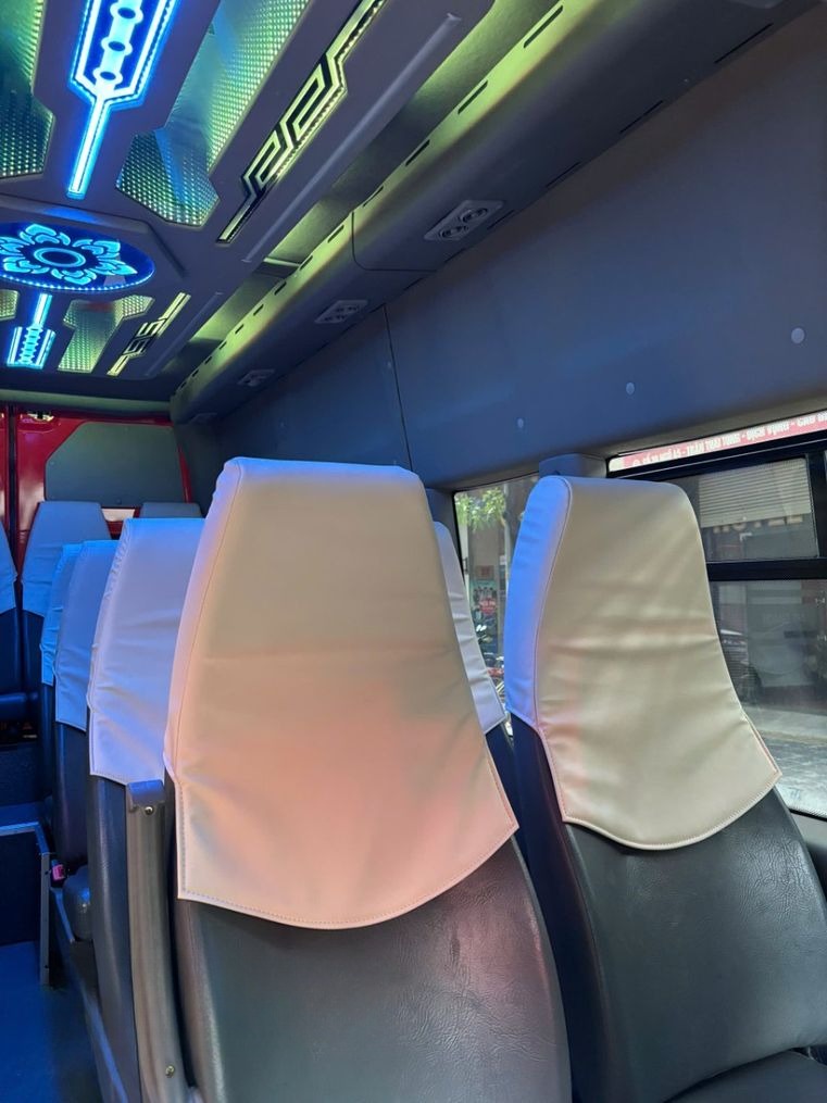 Xe Thăng Long Transport Nội thất Ghế ngồi Ghế ngồi 16 chỗ