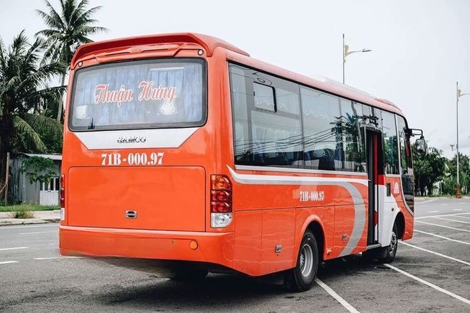 Xe Thuận Hưng Mặt sau xe Bên hông xe Giường nằm 40 chỗ