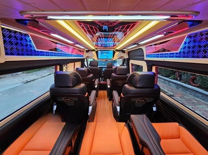 Xe Khánh An Limousine Tiện ích Nội thất Limousine 11 chỗ VIP