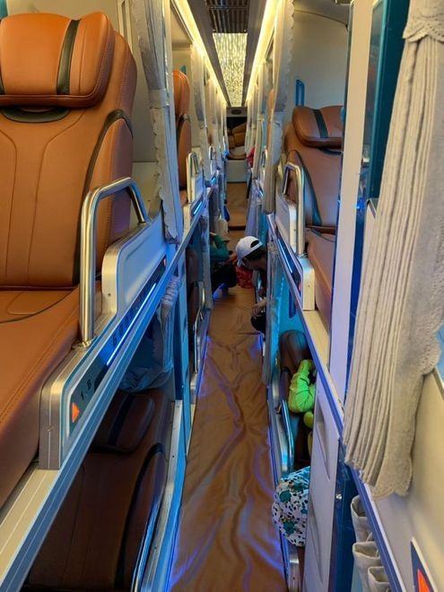 Xe Lovabus Giường nằm Nội thất Tiện ích Limousine 32 Phòng