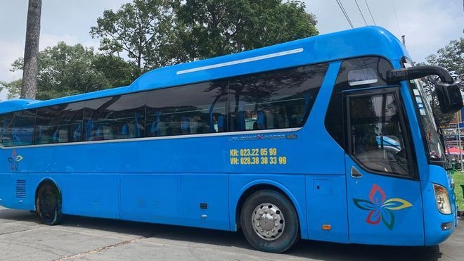 Xe Khải Nam Bên hông xe Ghế ngồi 45 chỗ