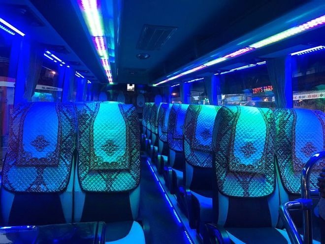 Xe Lạc Hồng Limousine Nội thất Ghế ngã 45 chỗ