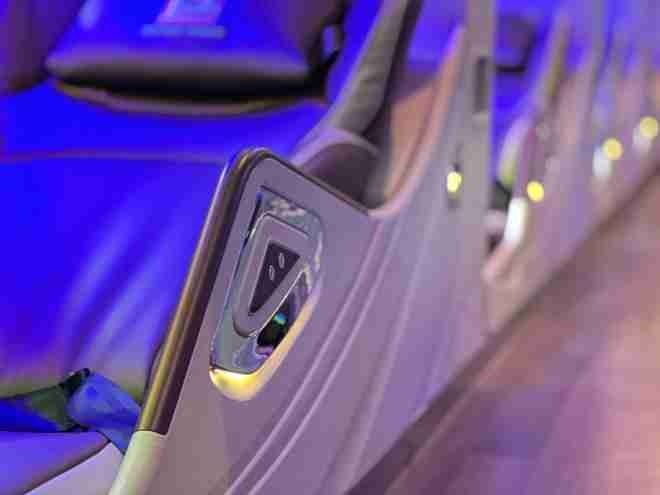Xe Kế Nghi Giường nằm Nội thất Tiện ích Limousine 34 phòng