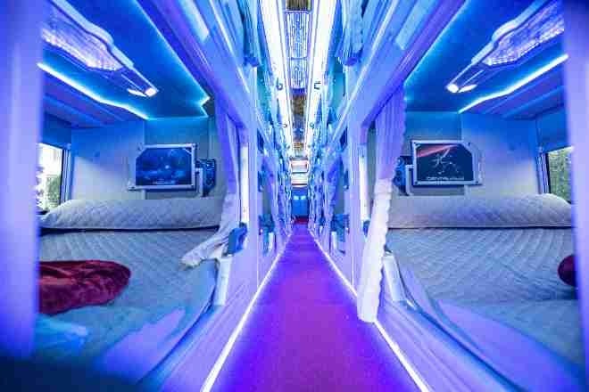 Xe Xuân Tráng Limousine undefined